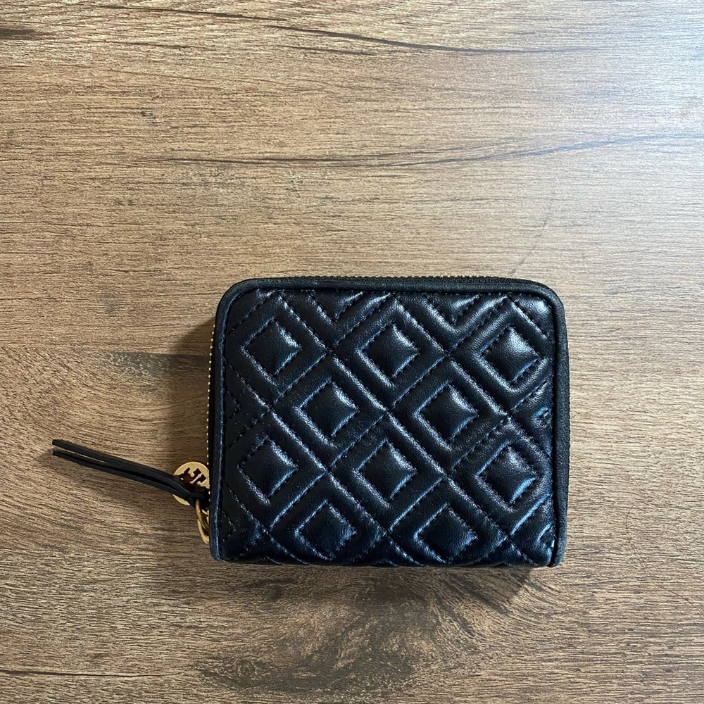 Tory Burch Zip Around Wallet